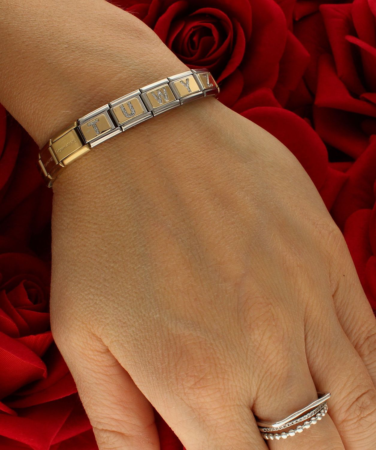 Nomination Link 18K brokatowa litera Z 030291 26.png